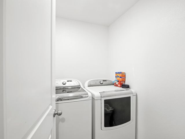 3637 N Mccaffrey Avenue, Fresno, CA 93722