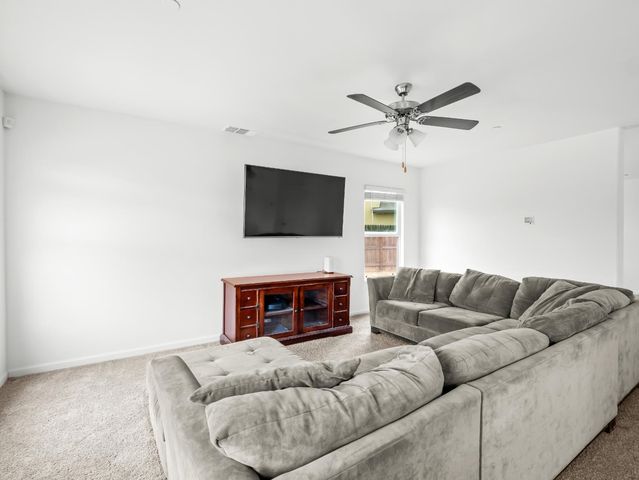 3637 N Mccaffrey Avenue, Fresno, CA 93722