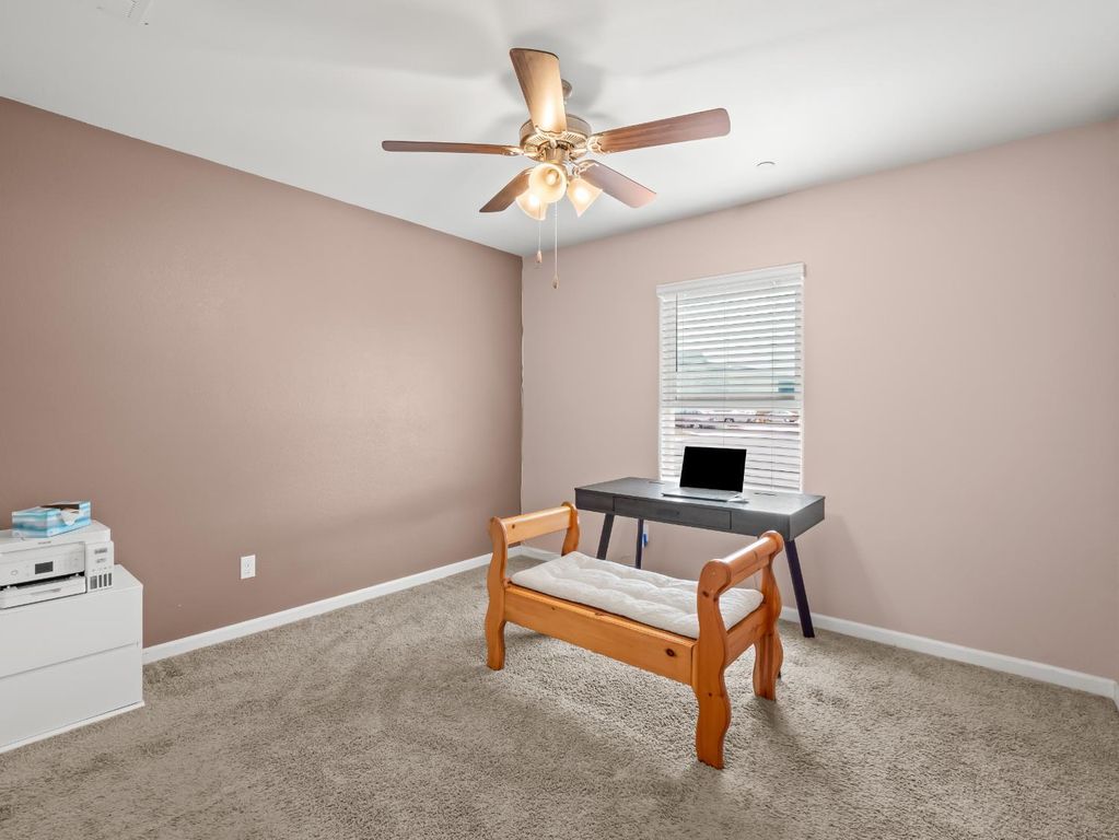 Image 6 of property listing at 3637 N Mccaffrey Avenue, Fresno, CA 93722