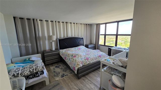 2500 Parkview Dr 2312, Hallandale Beach, FL 33009