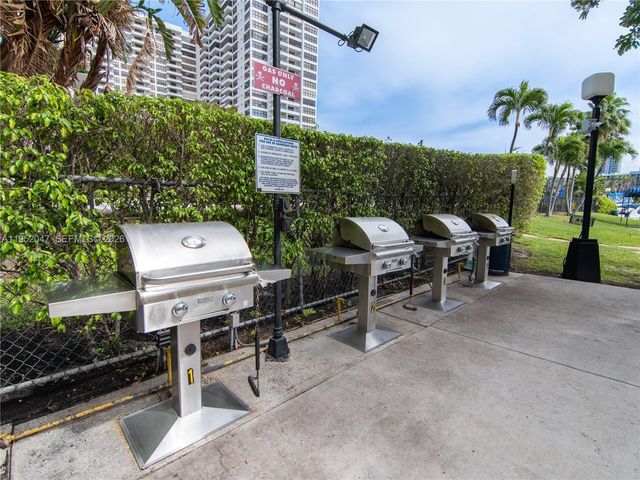 2500 Parkview Dr 2312, Hallandale Beach, FL 33009