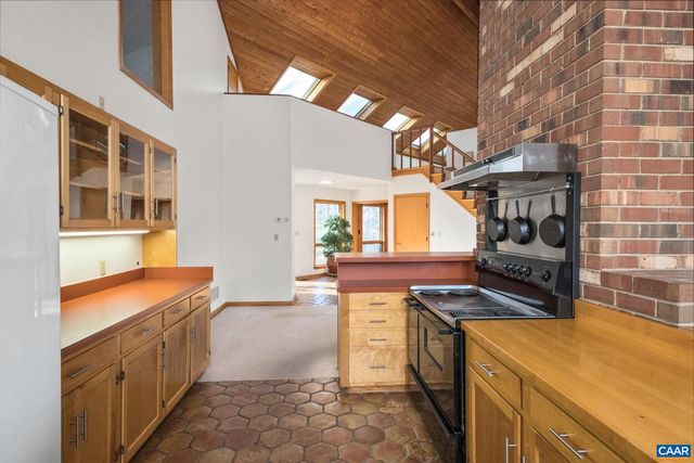 298 COURTHOUSE MOUNTAIN LN, Madison, VA 22727