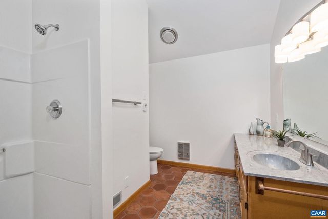 298 COURTHOUSE MOUNTAIN LN, Madison, VA 22727