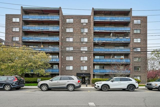 32 Whites Ave D43, Watertown, MA 02472