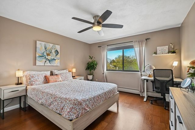 32 Whites Ave D43, Watertown, MA 02472
