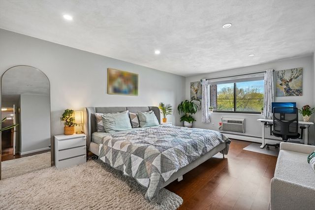 32 Whites Ave D43, Watertown, MA 02472