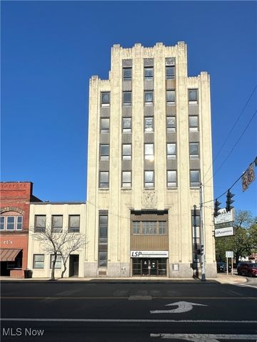 2 S Main Street, Niles, OH 44446