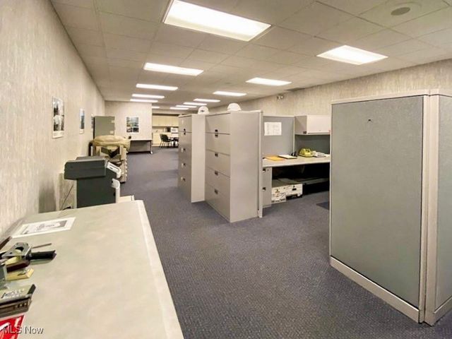 2 S Main Street, Niles, OH 44446