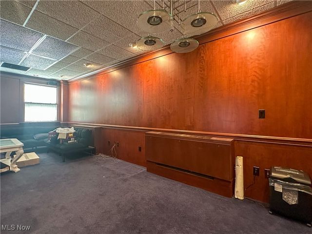 2 S Main Street, Niles, OH 44446