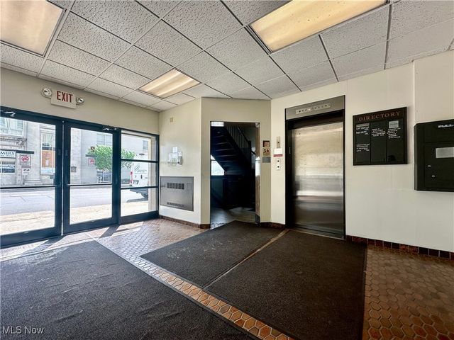 2 S Main Street, Niles, OH 44446