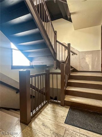 2 S Main Street, Niles, OH 44446