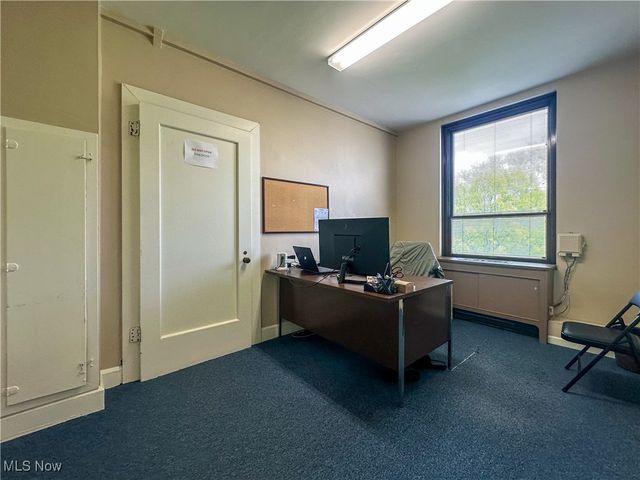 2 S Main Street, Niles, OH 44446