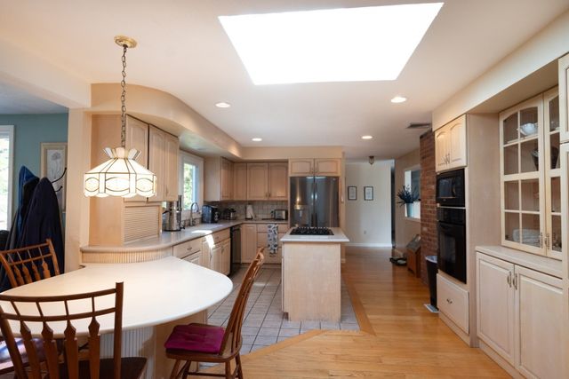 112 Bonnydale Rd, Leominster, MA 01453