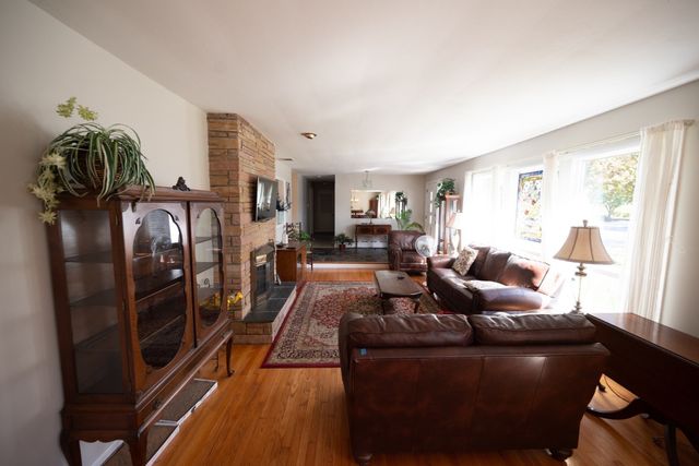 112 Bonnydale Rd, Leominster, MA 01453