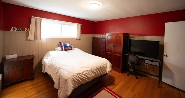 112 Bonnydale Rd, Leominster, MA 01453