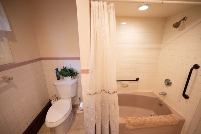 112 Bonnydale Rd, Leominster, MA 01453