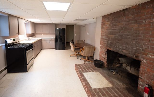 112 Bonnydale Rd, Leominster, MA 01453
