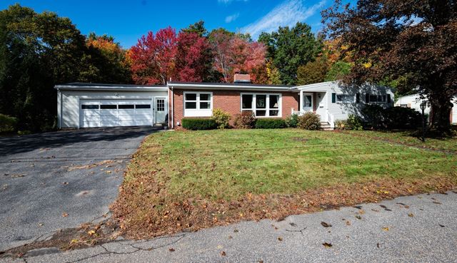 112 Bonnydale Rd, Leominster, MA 01453