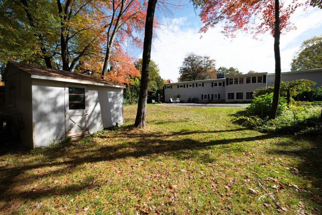 112 Bonnydale Rd, Leominster, MA 01453