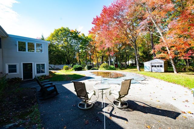 112 Bonnydale Rd, Leominster, MA 01453