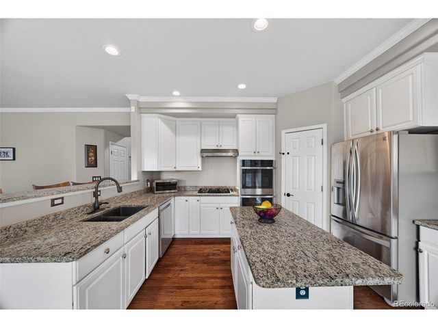2742 S Braun Way, Lakewood, CO 80228