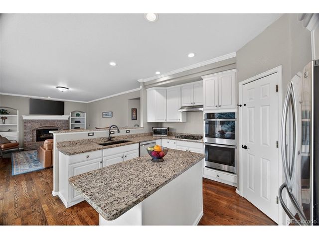 2742 S Braun Way, Lakewood, CO 80228