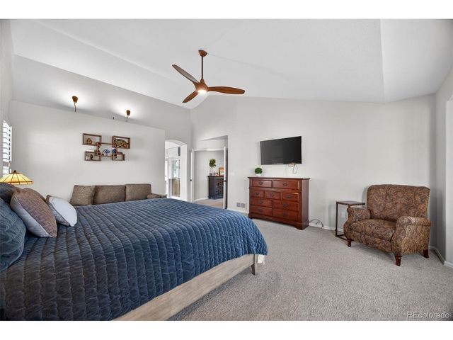 2742 S Braun Way, Lakewood, CO 80228