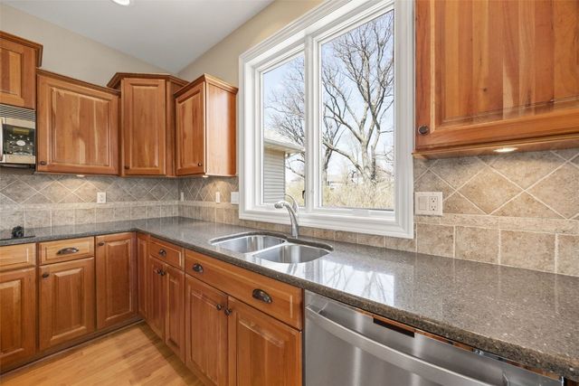 3400 Cedar River Court NE, Cedar Rapids, IA 52411