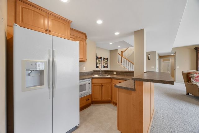 3400 Cedar River Court NE, Cedar Rapids, IA 52411