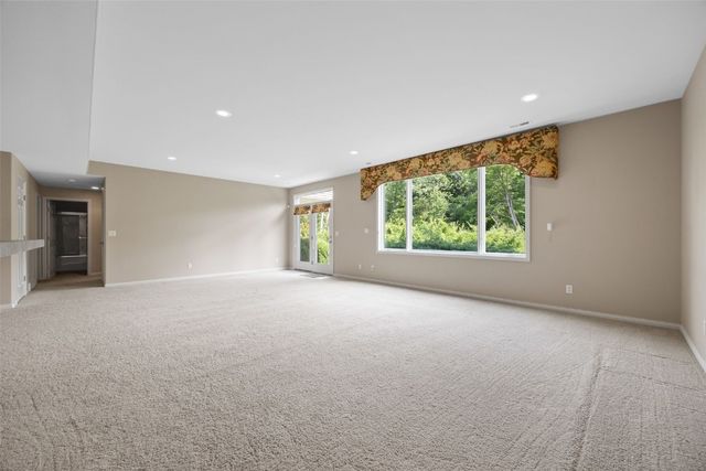 3400 Cedar River Court NE, Cedar Rapids, IA 52411