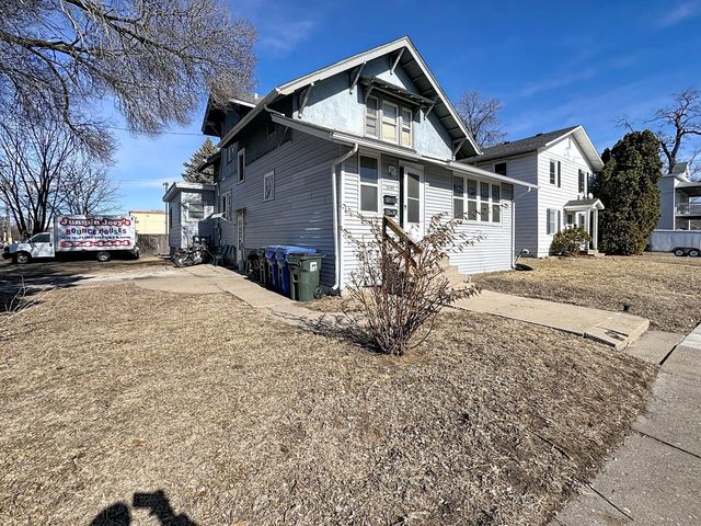 1640 W 17th Street, Davenport, IA 50804