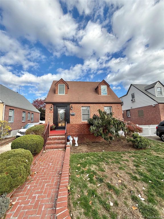 5335 192nd Street, Fresh Meadows, NY 11365