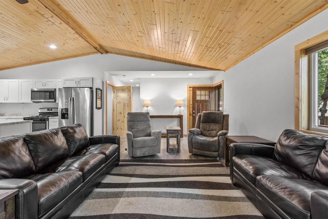 384 Lancer Court, Nekoosa, WI 54457