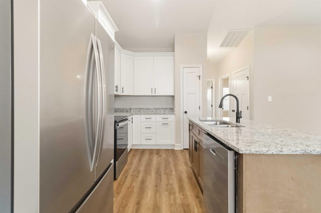 255 Pillsburgh Circle, Landrum, SC 29356