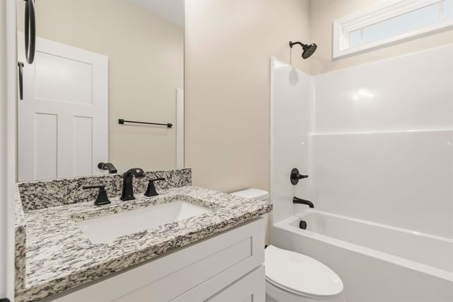 255 Pillsburgh Circle, Landrum, SC 29356