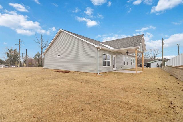 255 Pillsburgh Circle, Landrum, SC 29356