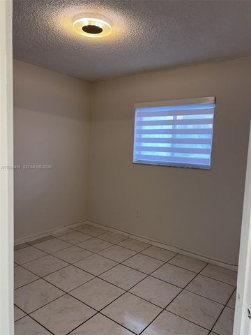 5480 W 21st Ct 404, Hialeah, FL 33016