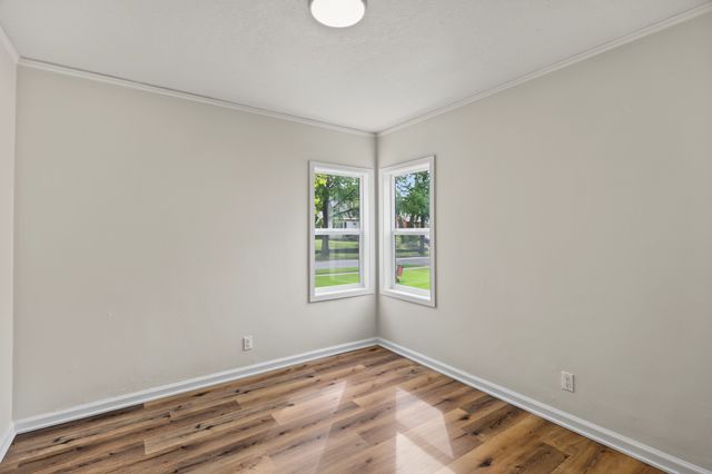 4112 Oxford Street, Des Moines, IA 50313