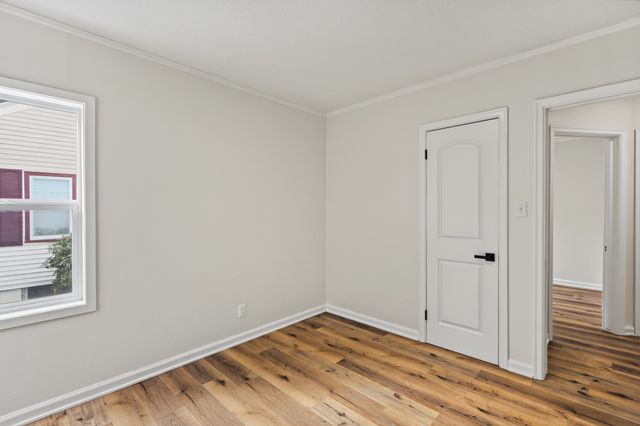 4112 Oxford Street, Des Moines, IA 50313