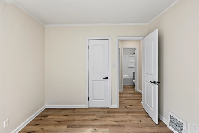 4112 Oxford Street, Des Moines, IA 50313
