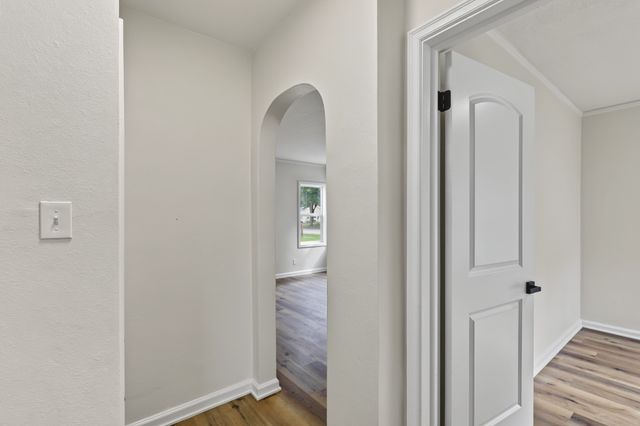 4112 Oxford Street, Des Moines, IA 50313