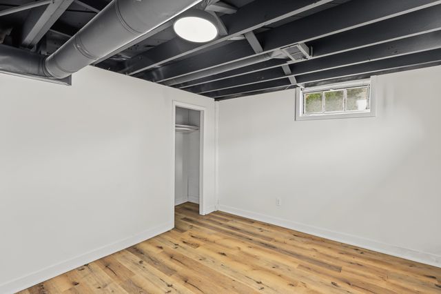 4112 Oxford Street, Des Moines, IA 50313
