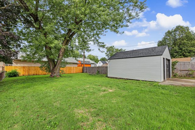 4112 Oxford Street, Des Moines, IA 50313