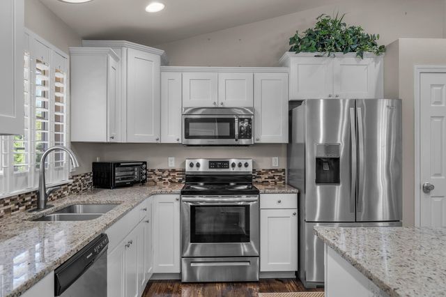 17064 Sacramento Road, Bend, OR 97707