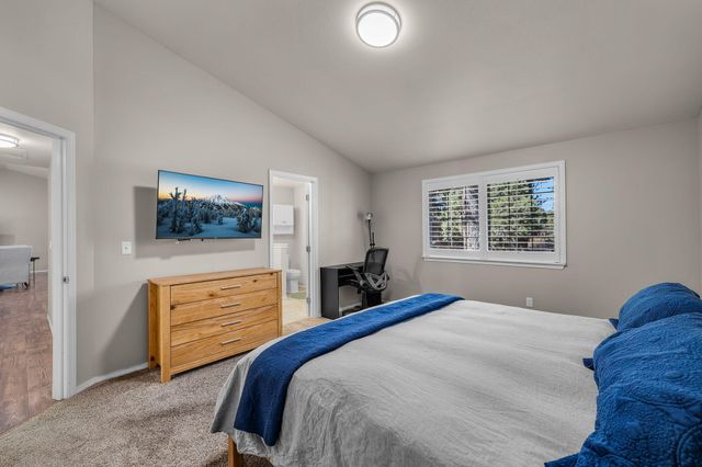 17064 Sacramento Road, Bend, OR 97707