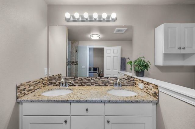 17064 Sacramento Road, Bend, OR 97707