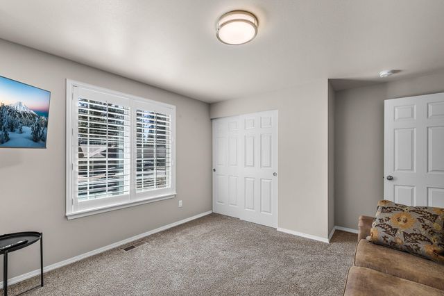 17064 Sacramento Road, Bend, OR 97707