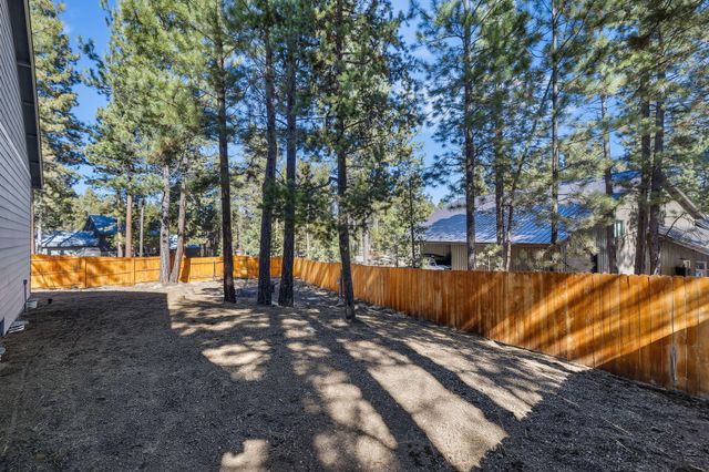 17064 Sacramento Road, Bend, OR 97707