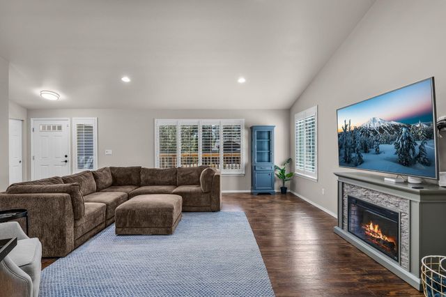 17064 Sacramento Road, Bend, OR 97707