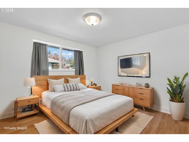 640 STONEHILL Dr, Gladstone, OR 97027